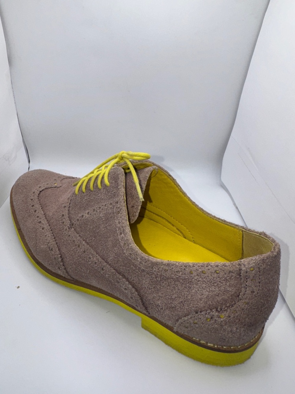 Cole Haan Suede Oxford Wingtip Shoes Neon Yellow Sole Lace-Up Women’s Size  9.5